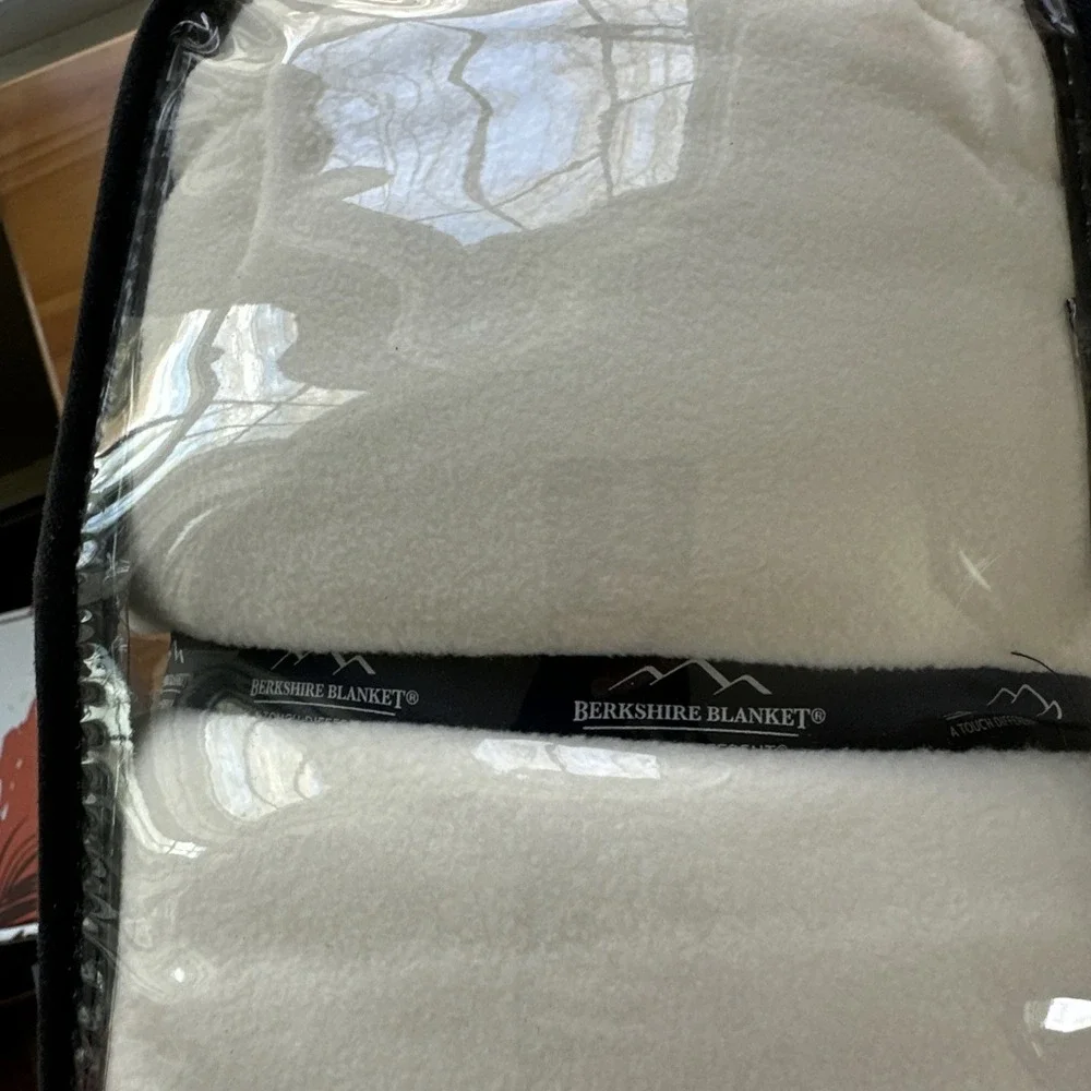Microsoft Softer Sleep Twin Bed 3 Piece Oversized Twin Deep Sheet Set Dorm